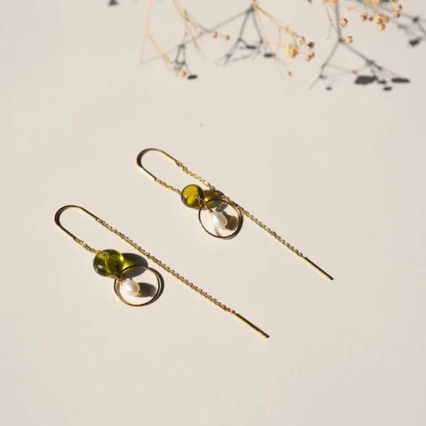 Believe in yourself. Earrings - Green with freshwater pearl