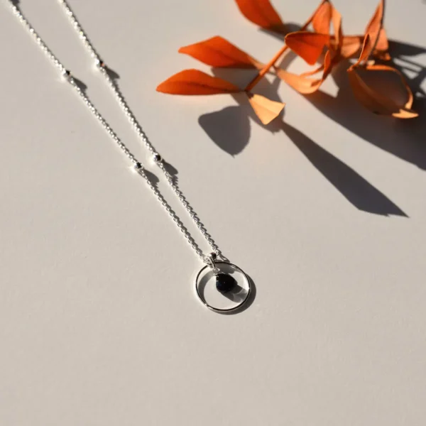 NECKLACE CIRCLE BLACK SILVER - BIG HUG.